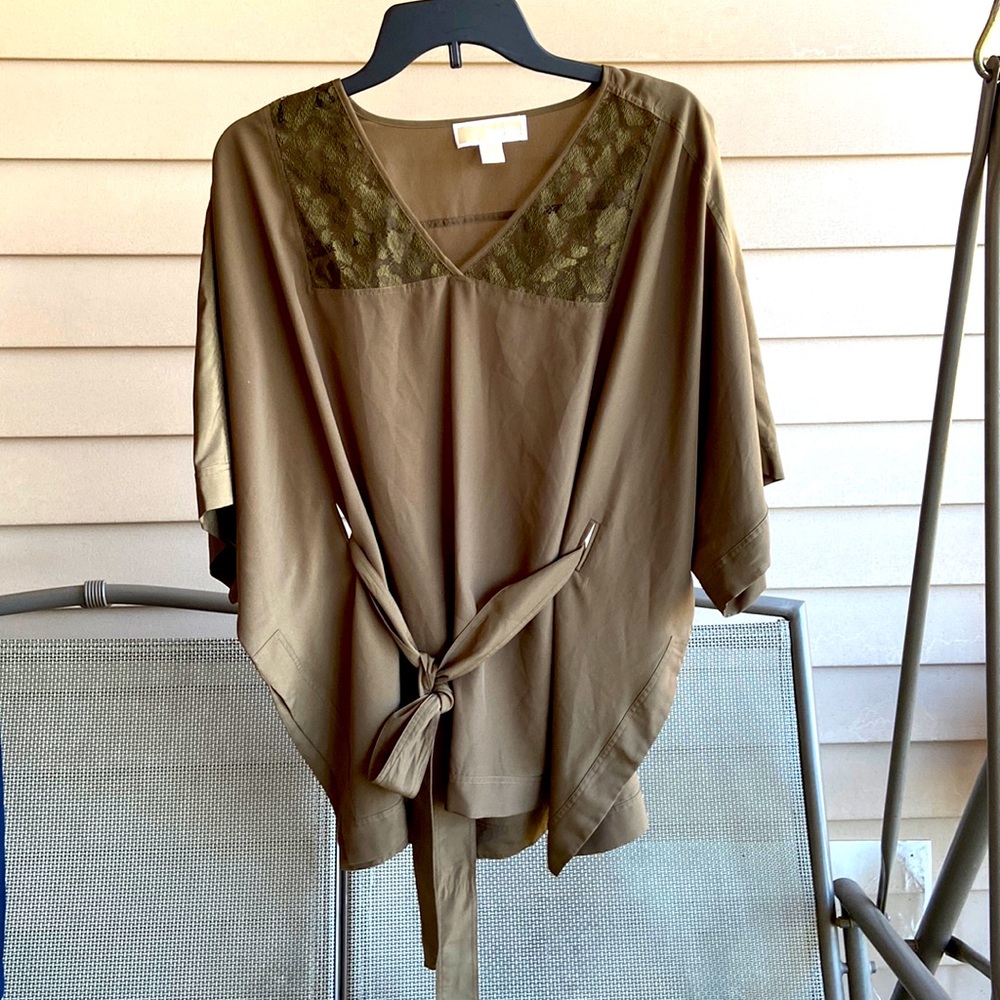 Michael Kors Ladies Top, Pre-owned, Size Medium